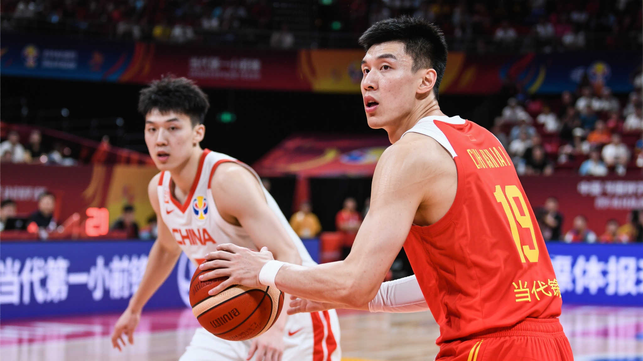 男篮顶尖小前锋将加盟广东,助力杜锋再创佳绩! 回顾过去几年,中国篮球正面临年轻人才断档的问题,小